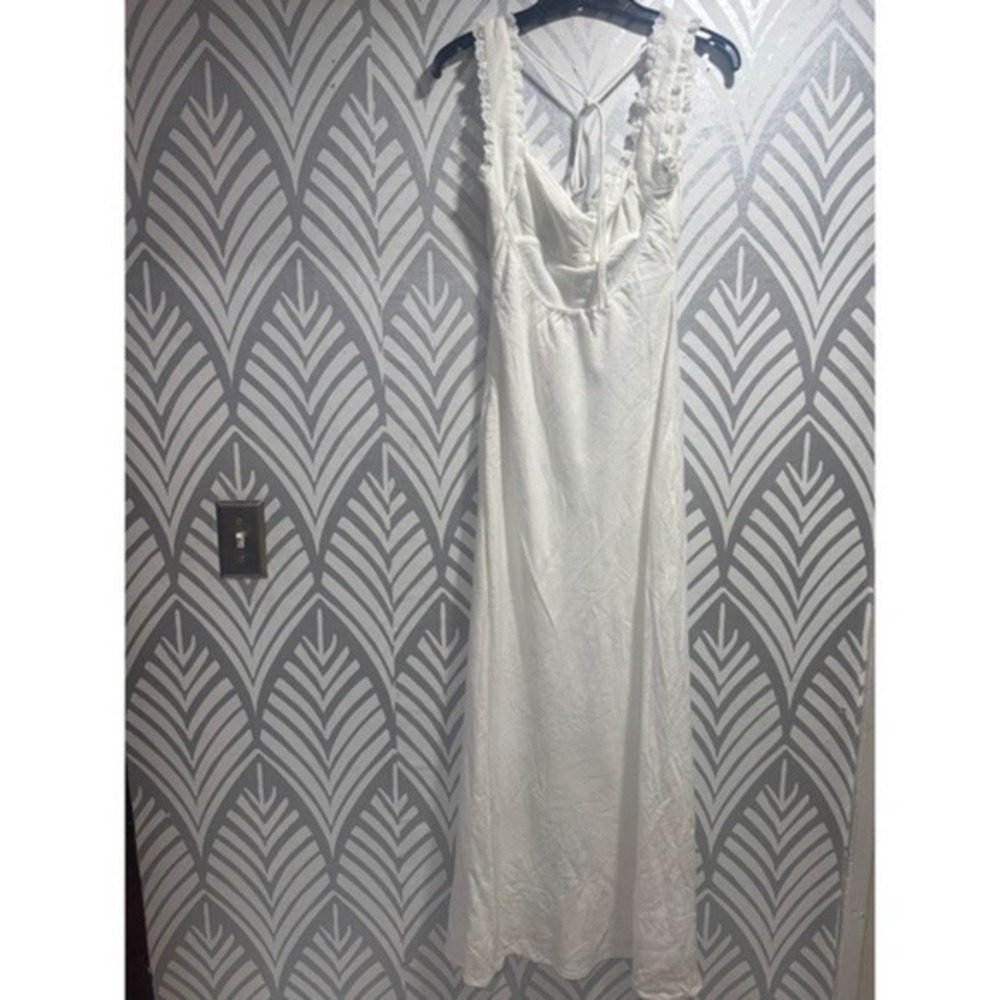 Princess Polly Lillette White Linen Maxi Dress Lace Trim Square Neck Back Tie
4 - Picture 6 of 11